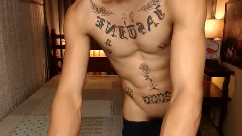 justine_hunk online show from 12.29.24