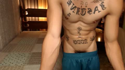 justine_hunk online show from 01.03.25