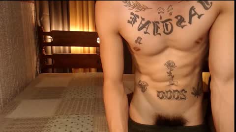 justine_hunk online show from 03.04.25