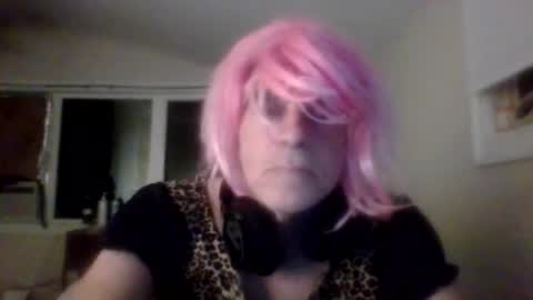 Snapshot of justinefox chatting on 09.28.25 justinefox online show from 09.28.25