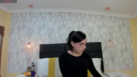 Justine online show from 10.18.25