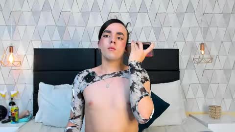 Justine online show from 12.02.25