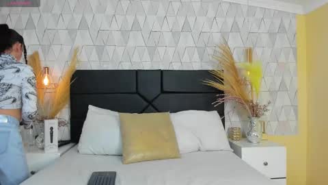 Justine online show from 03.14.26