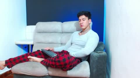 justinfuller_31 online show from 04.12.26