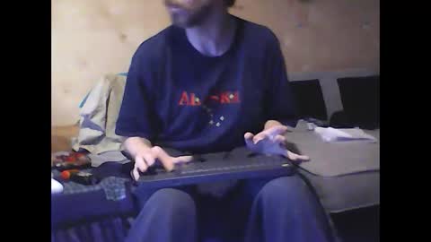 Snapshot of justinjerksit chatting on 12.13.24 justinjerksit online show from 12.13.24