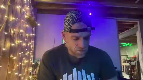 justinmoore1987 online show from 12.11.24