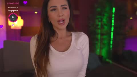 Snapshot of justinnejade chatting on 10.21.25 Justy online show from 10.21.25