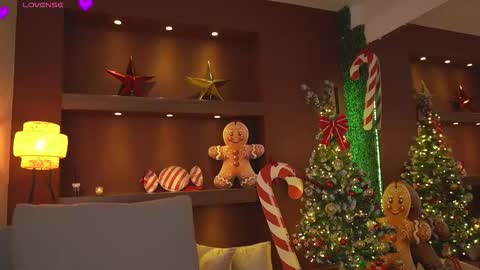 Snapshot of justinnejade chatting on 12.19.25 Justy online show from 12.19.25