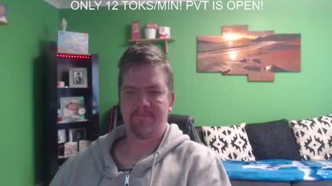 Snapshot of justme_19830331 chatting on 12.29.24 Justme online show from 12.29.24