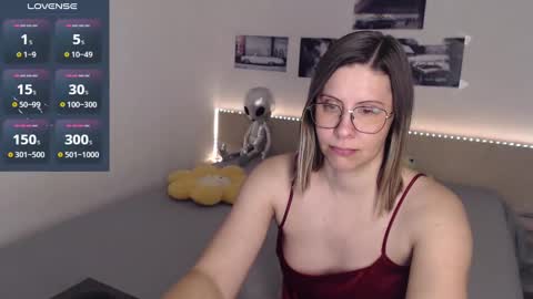 Julie online show from 01.18.25