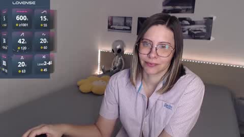 Julie online show from 01.21.25