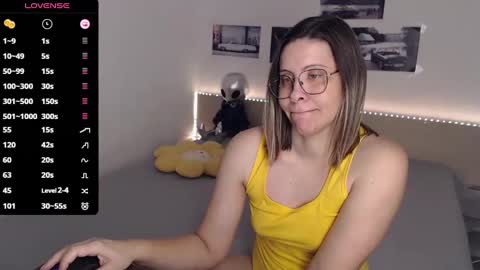 Julie online show from 02.03.25