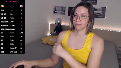 Julie online show from 02.08.25