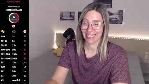 Julie online show from 09.26.25