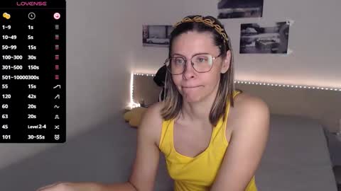 Julie online show from 10.08.25