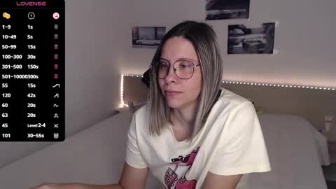 Julie online show from 10.12.25