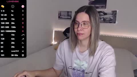 Julie online show from 11.10.25