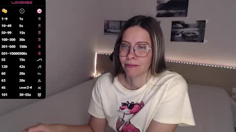 Julie online show from 12.05.25