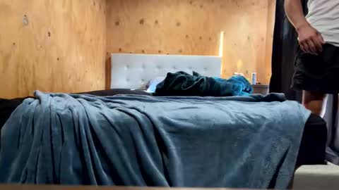 justmoresluts online show from 01.31.26