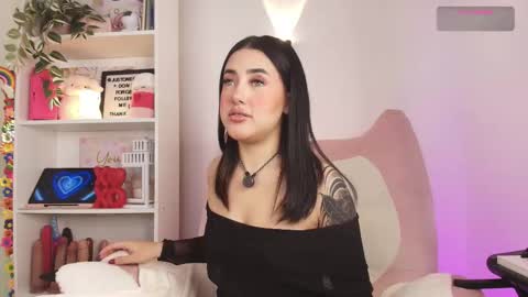 Snapshot of justonecute chatting on 03.03.26 Emy online show from 03.03.26