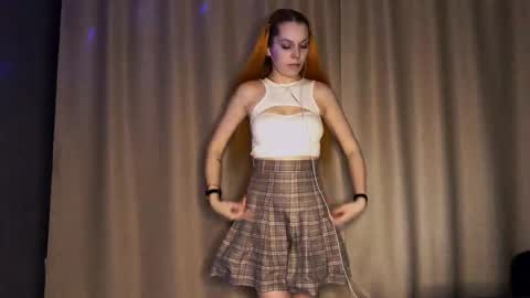 Lina online show from 10.08.25