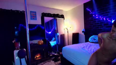 Eetantungfuk Mias online show from 12.09.24