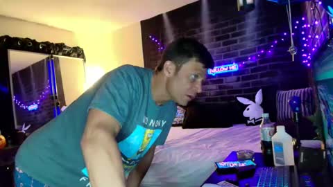 Eetantungfuk Mias online show from 12.09.24