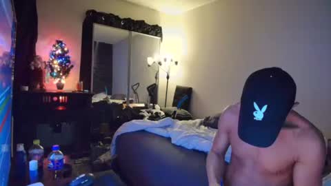 Eetantungfuk Mias online show from 12.22.24