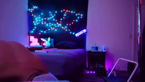 Eetantungfuk Mias online show from 02.06.25