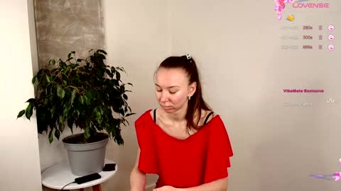 Snapshot of juu_jaa chatting on 02.07.25 Juja and Kira online show from 02.07.25