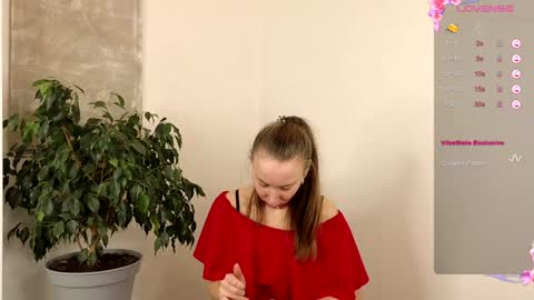 Snapshot of juu_jaa chatting on 02.08.25 Juja and Kira online show from 02.08.25