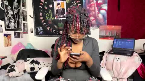 Aki Kim online show from 01.18.26