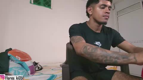 Snapshot of k_florez chatting on 06.19.26 k_florez online show from 06.19.26