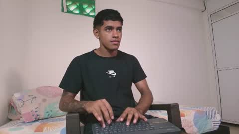 Snapshot of k_florez chatting on 07.28.26 k_florez online show from 07.28.26