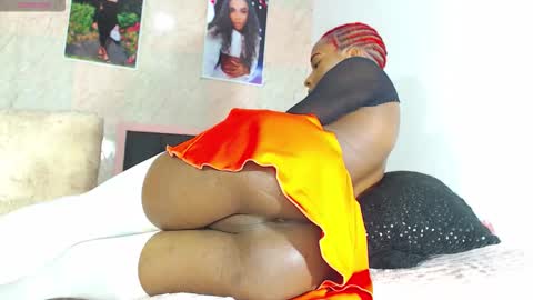 Snapshot of k_stormi_ chatting on 11.01.25 STORMI online show from 11.01.25