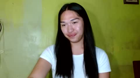 Snapshot of k_yanah chatting on 12.14.24 KYANA online show from 12.14.24