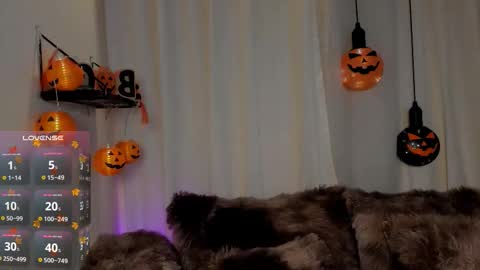 Snapshot of kaaiiri chatting on 10.29.25 Kaaiiri online show from 10.29.25