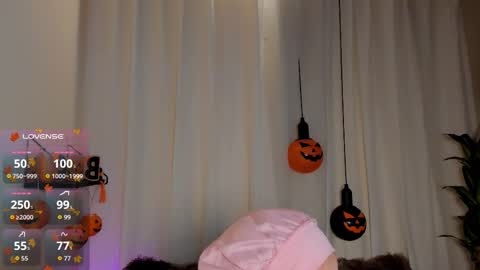 Snapshot of kaaiiri chatting on 10.30.25 Kaaiiri online show from 10.30.25