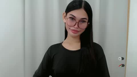 Snapshot of kaamy_dake chatting on 10.11.25 KAAMY online show from 10.11.25