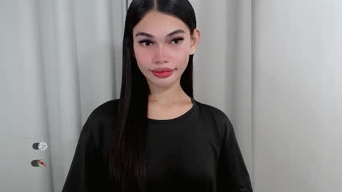 Snapshot of kaamy_dake chatting on 10.19.25 KAAMY online show from 10.19.25