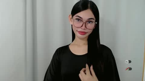 Snapshot of kaamy_dake chatting on 11.04.25 KAAMY online show from 11.04.25