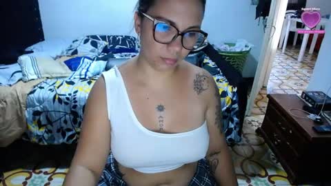 Snapshot of kaarlaa_ chatting on 04.20.26 Karla online show from 04.20.26