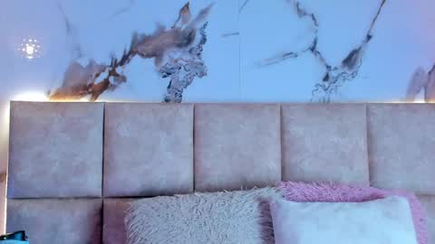 kaarol01 online show from 04.18.26