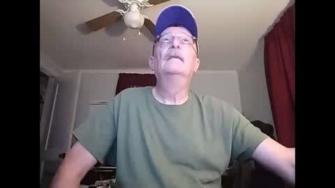 Snapshot of kabriggs137 chatting on 12.18.24 kabriggs137 online show from 12.18.24