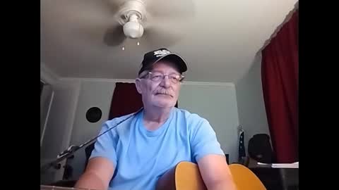 Snapshot of kabriggs137 chatting on 02.26.25 kabriggs137 online show from 02.26.25