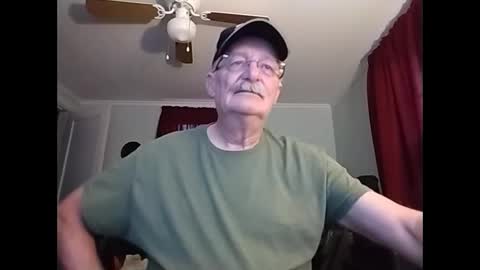 Snapshot of kabriggs137 chatting on 02.28.25 kabriggs137 online show from 02.28.25