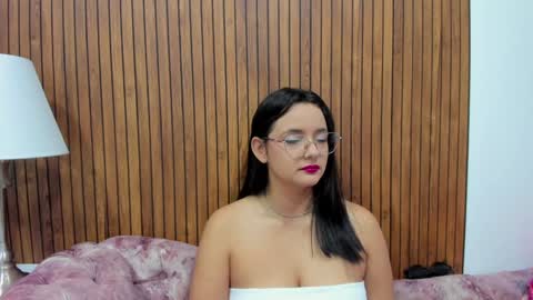 Kyelie online show from 12.15.24