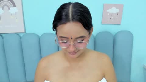 Kyelie online show from 01.05.25