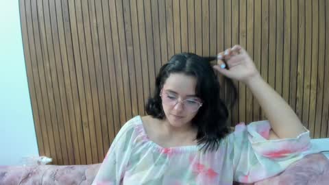 Kyelie online show from 01.06.25