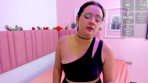 Kyelie online show from 09.19.25